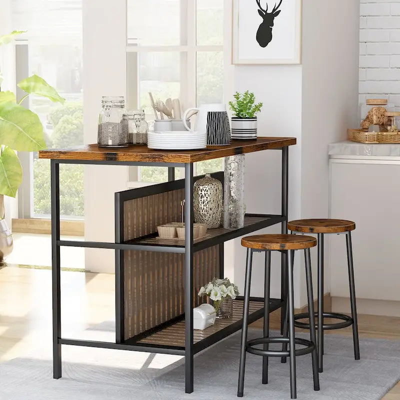 Îlot de cuisine moderne du milieu du siècle avec plateau imitation marbre, 2 tabourets et étagères